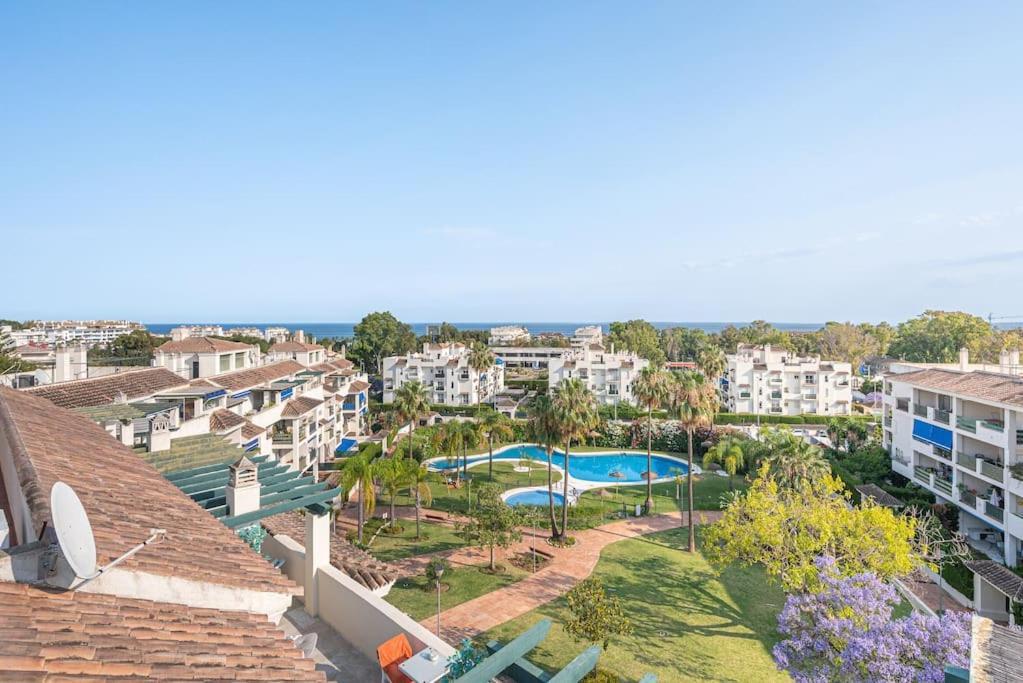 Flat -puerto Banus Locrimar 3-pool-parking *