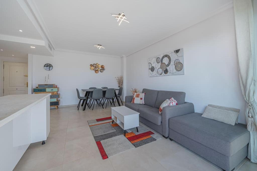 Flat -puerto Banus -6 A 8 Persons-pool-parking * Marbellac
