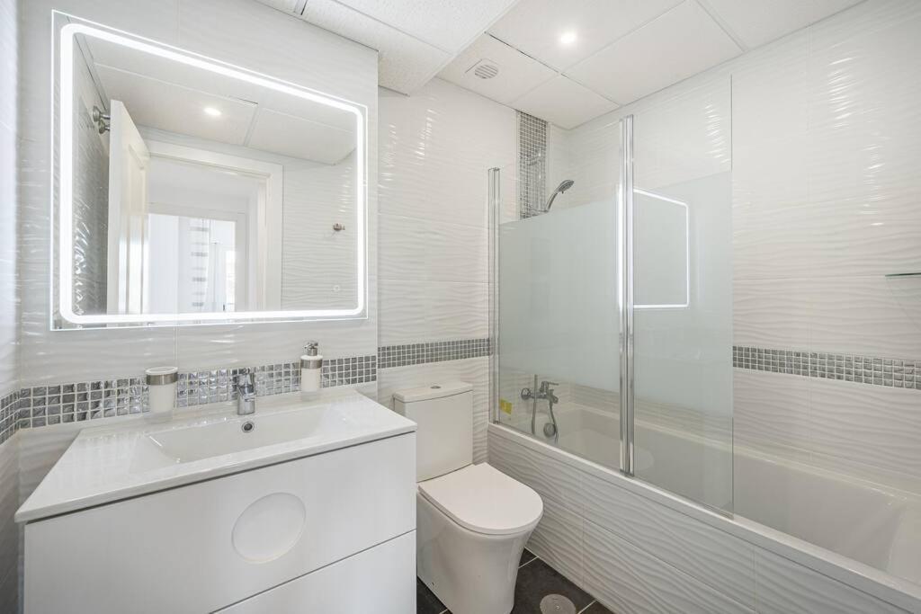 Flat -puerto Banus -6 A 8 Persons-pool-parking Appartement Marbellac