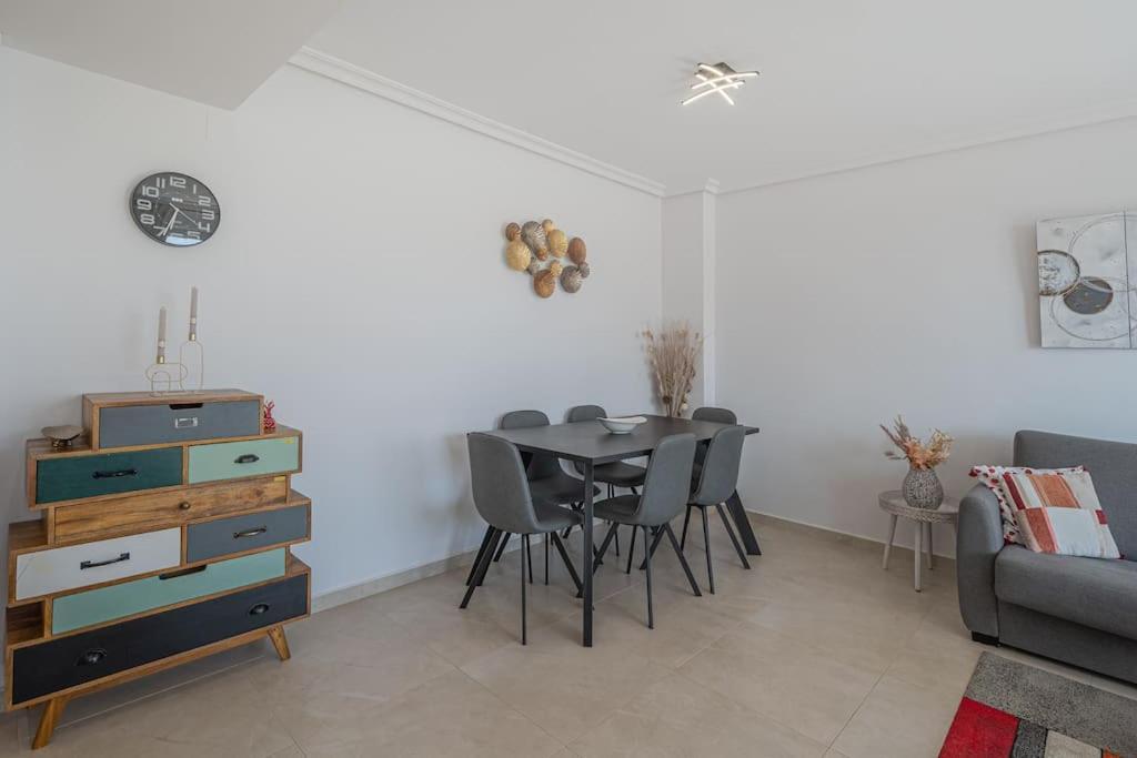 Flat -puerto Banus -6 A 8 Persons-pool-parking Appartement *